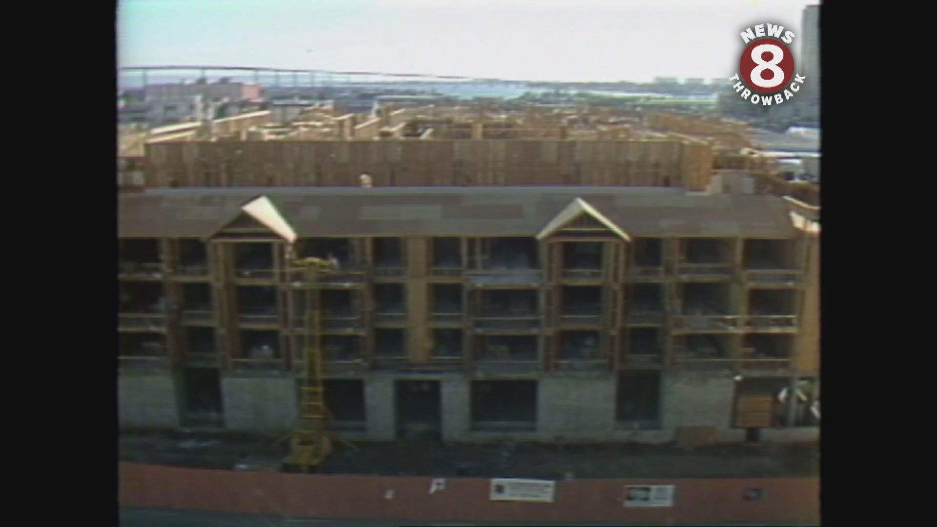 The idea of living and working downtown was catching on big time in 1986. The master plan provided for 4000 housing units, including condos and apartments.