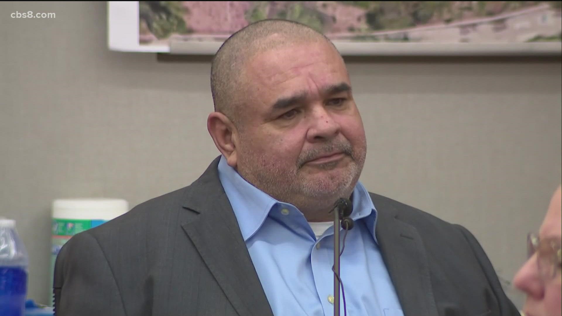 Gomez, who testified on his own behalf, said he did not realize the men who approached him were law enforcement.