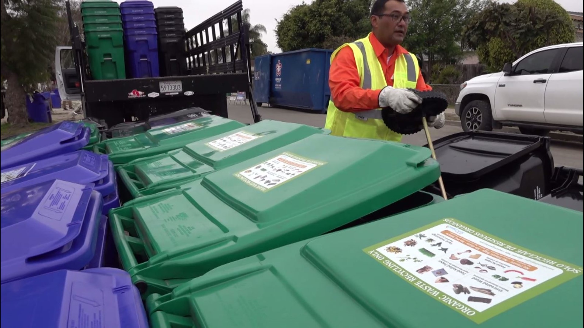 Nearly a month after the unprecedented floods throughout San Diego County, city crews are giving out free trash cans and replacement bins.