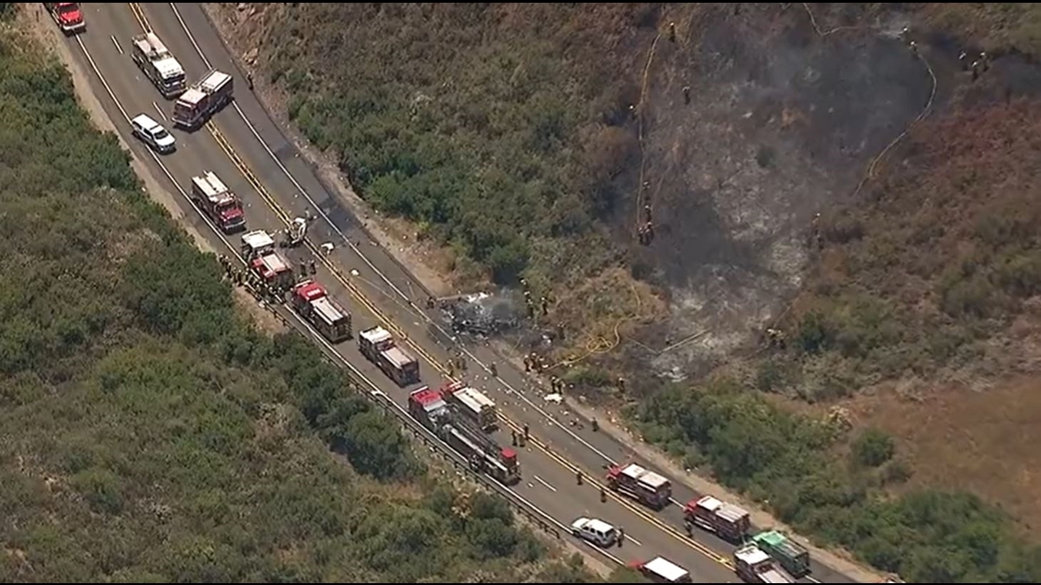 Five dead in Poway car crash causing brush fire | cbs8.com