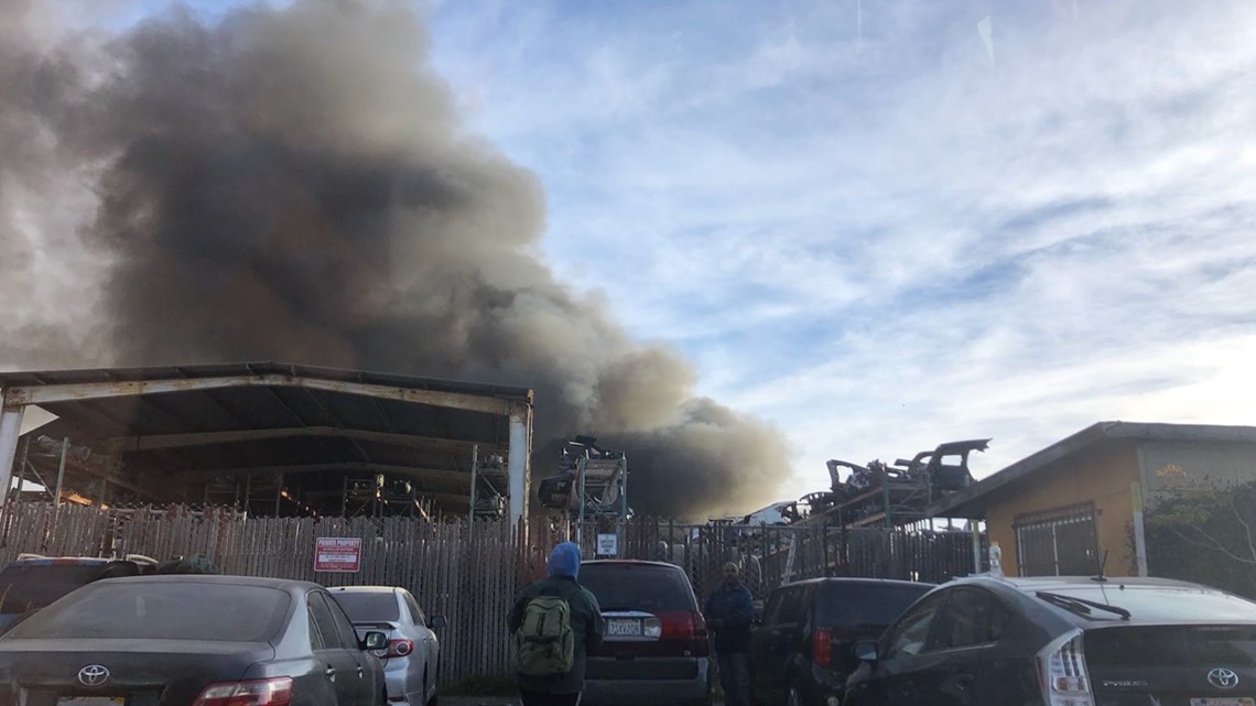 Fire breaks out at an Otay Mesa junk yard | cbs8.com