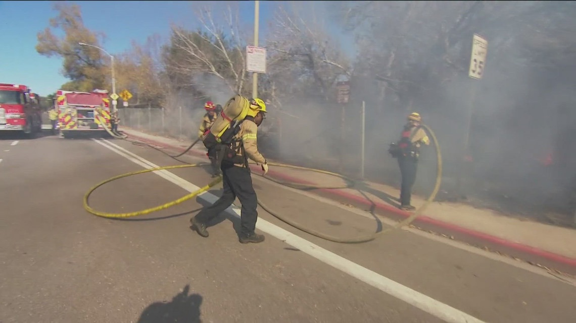 Firefighters respond to brush fires in Mission Valley, Grantville | cbs8.com