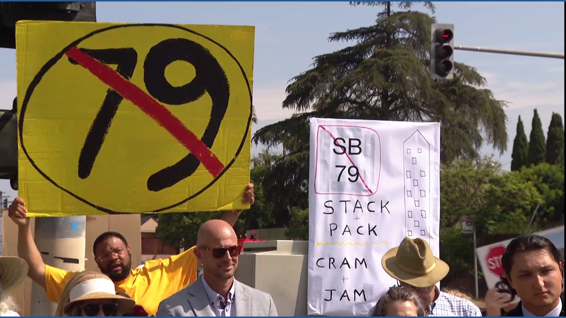 カリフォルニア州上院は住宅法案SB 79を承認します