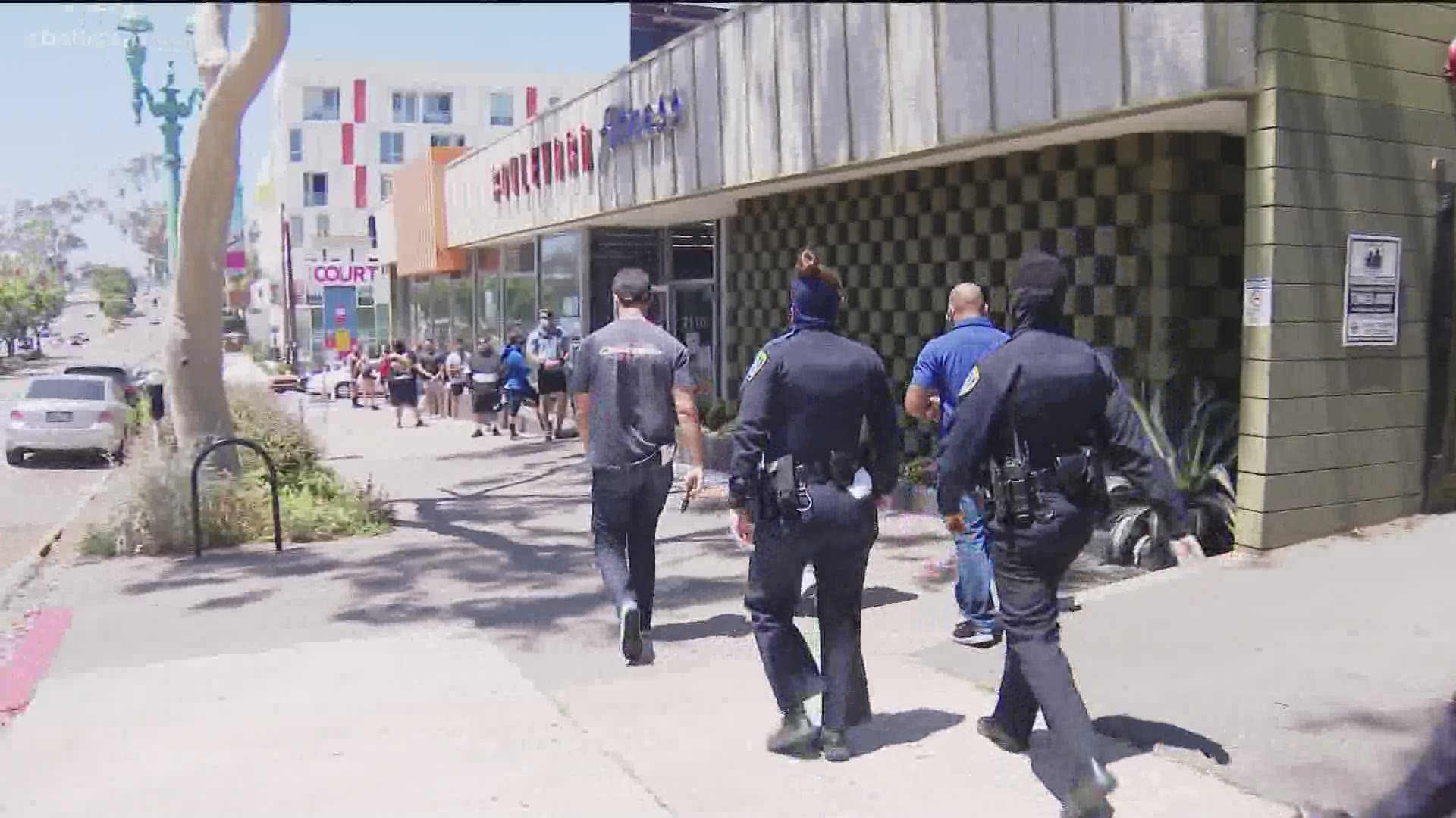 Exclusive Video Police Shut Down University Heights Gym For Violating Health Order 4916