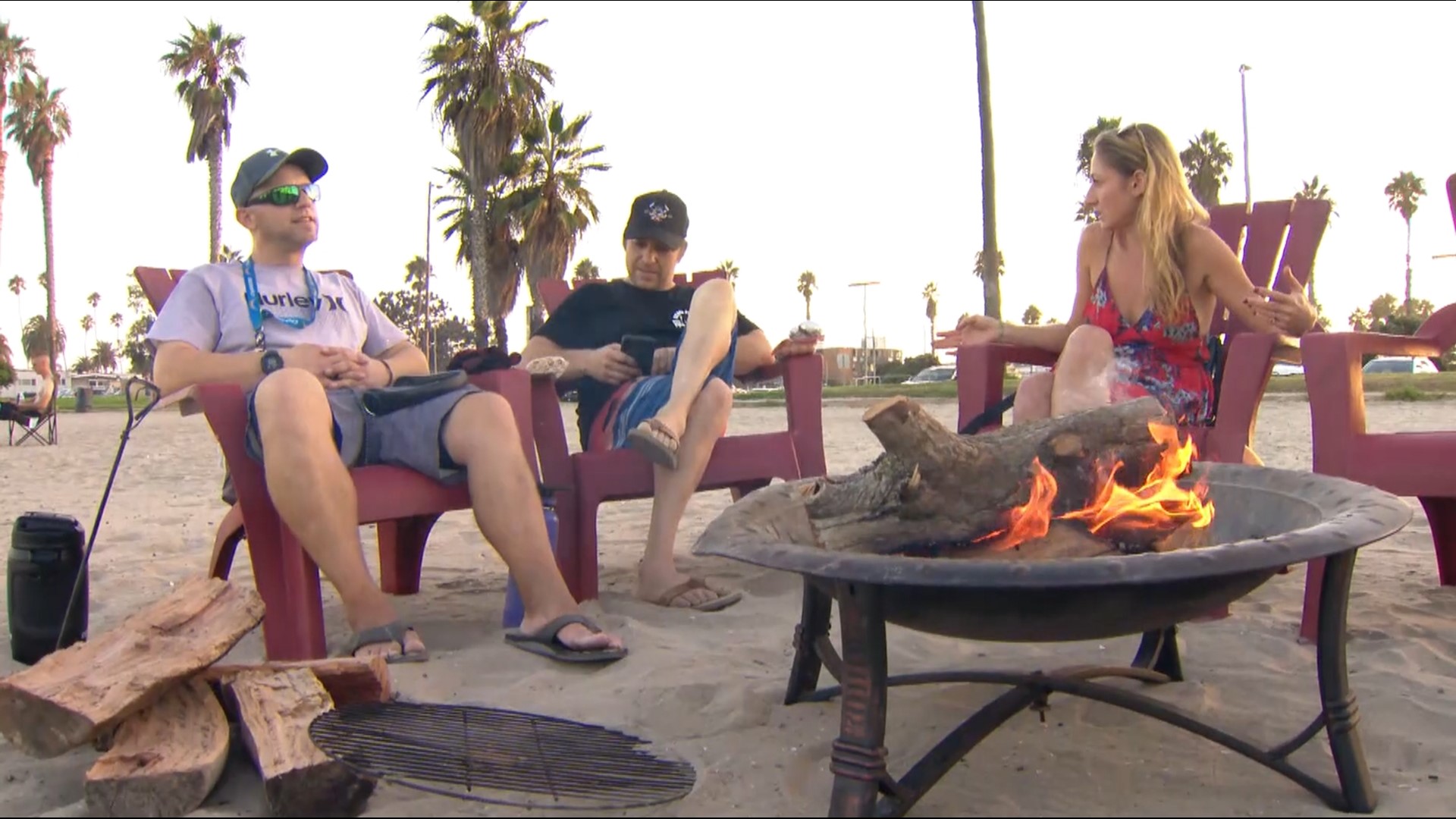 If you’re going to the beach for Labor Day weekend, bonfires outside City of San Diego designated rings are still legal. That could be changing soon.