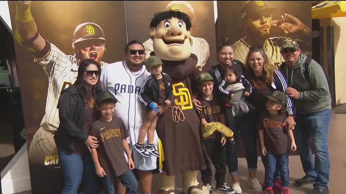 Padres fan gear vendor outside Petco Park. – Cool San Diego Sights!