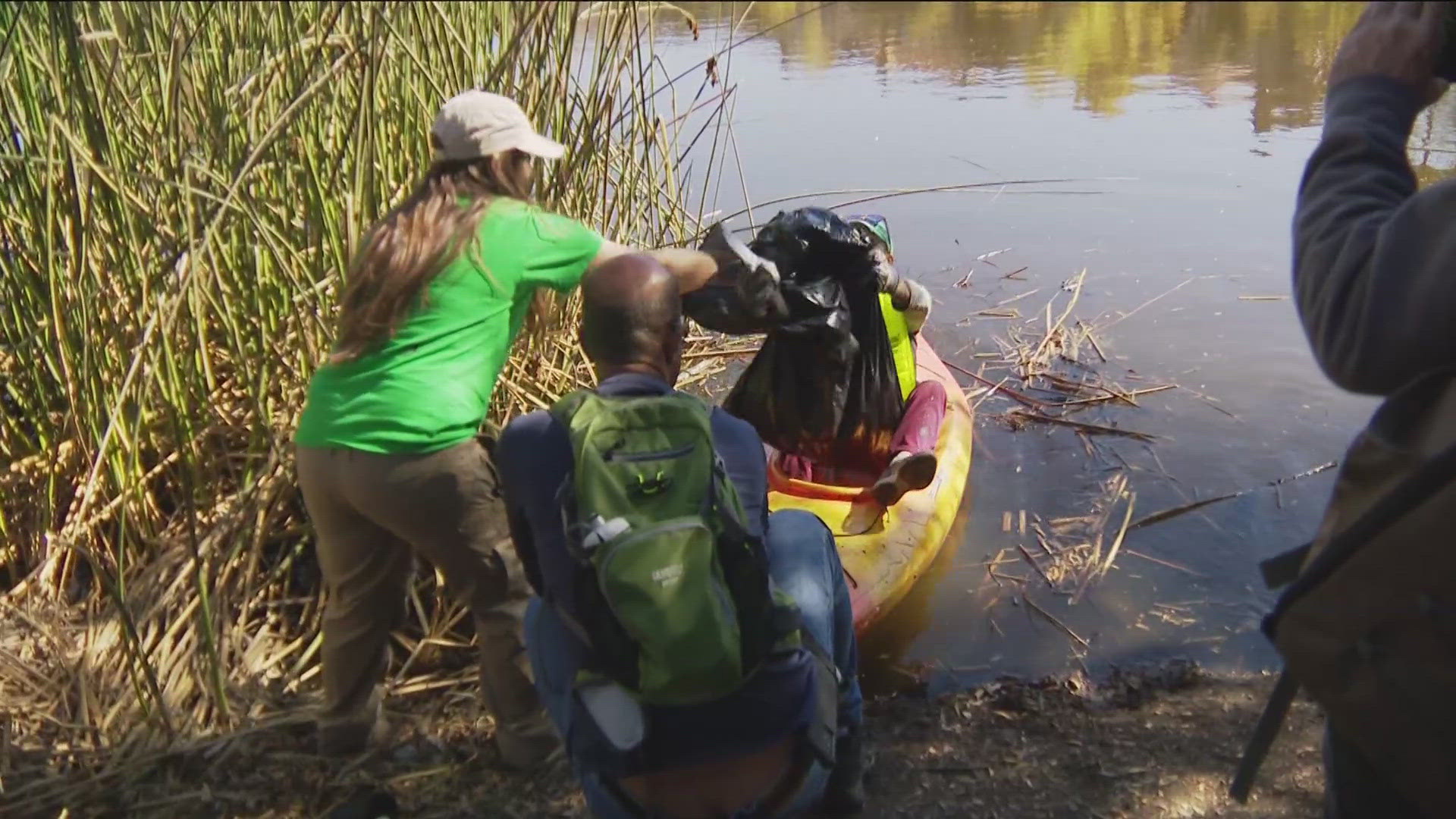 CBS 8's Elizabeth Sanchez reports on the last big cleanup of the San Diego River in Mission Valley before the start of the rainy season.