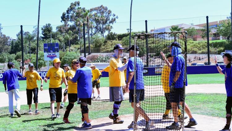 La Mesa Senior Softball Takes Fun Into Extra Innings | Cbs8.com