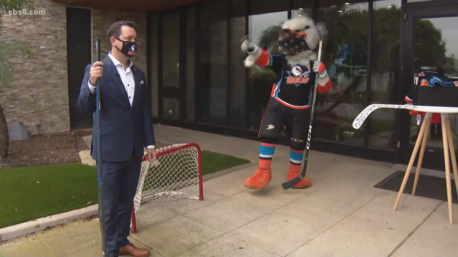 Matt Savant from the Gulls along with mascot Gulliver joined the show for some fun and to talk about Saturday night’s game against Tucson.