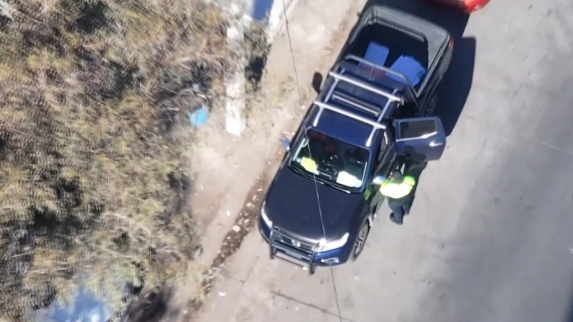Drone video captures alleged bribery tactic at U.S.-Mexico border lines ...