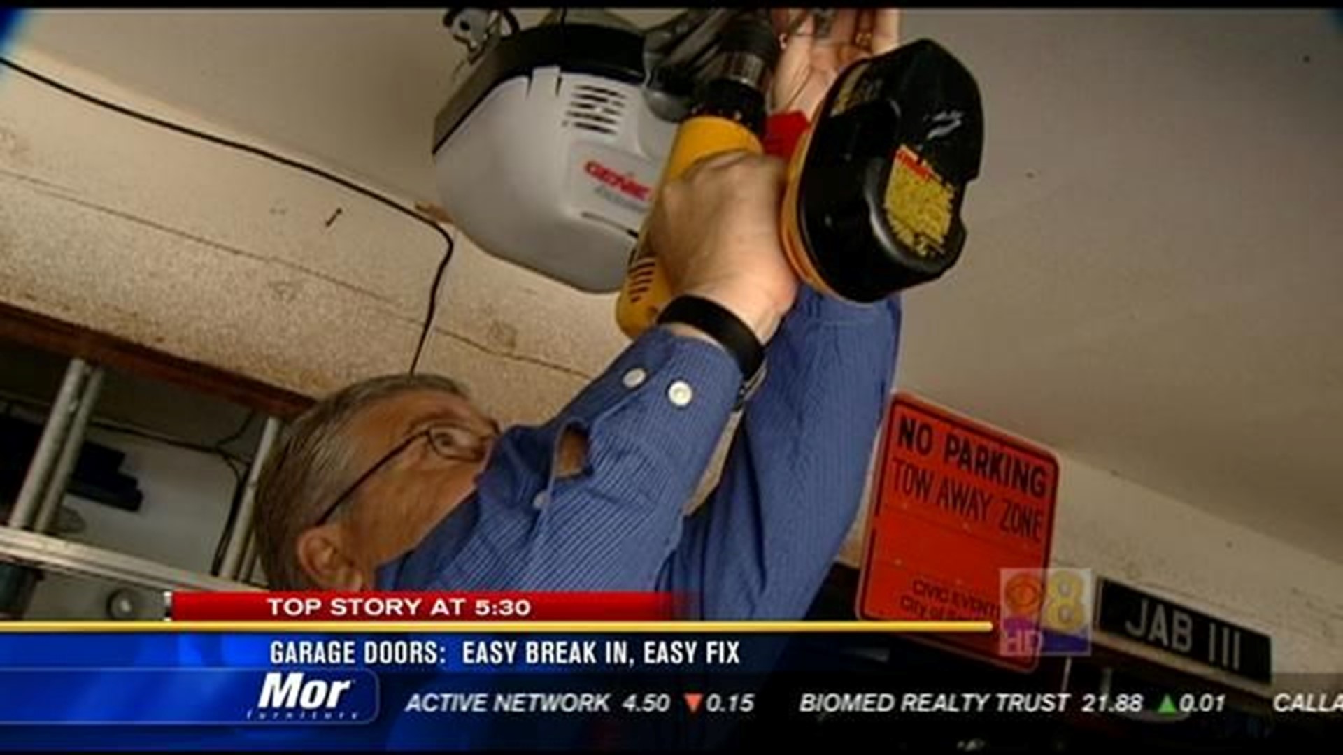 Garage doors Easy breakin, easy fix