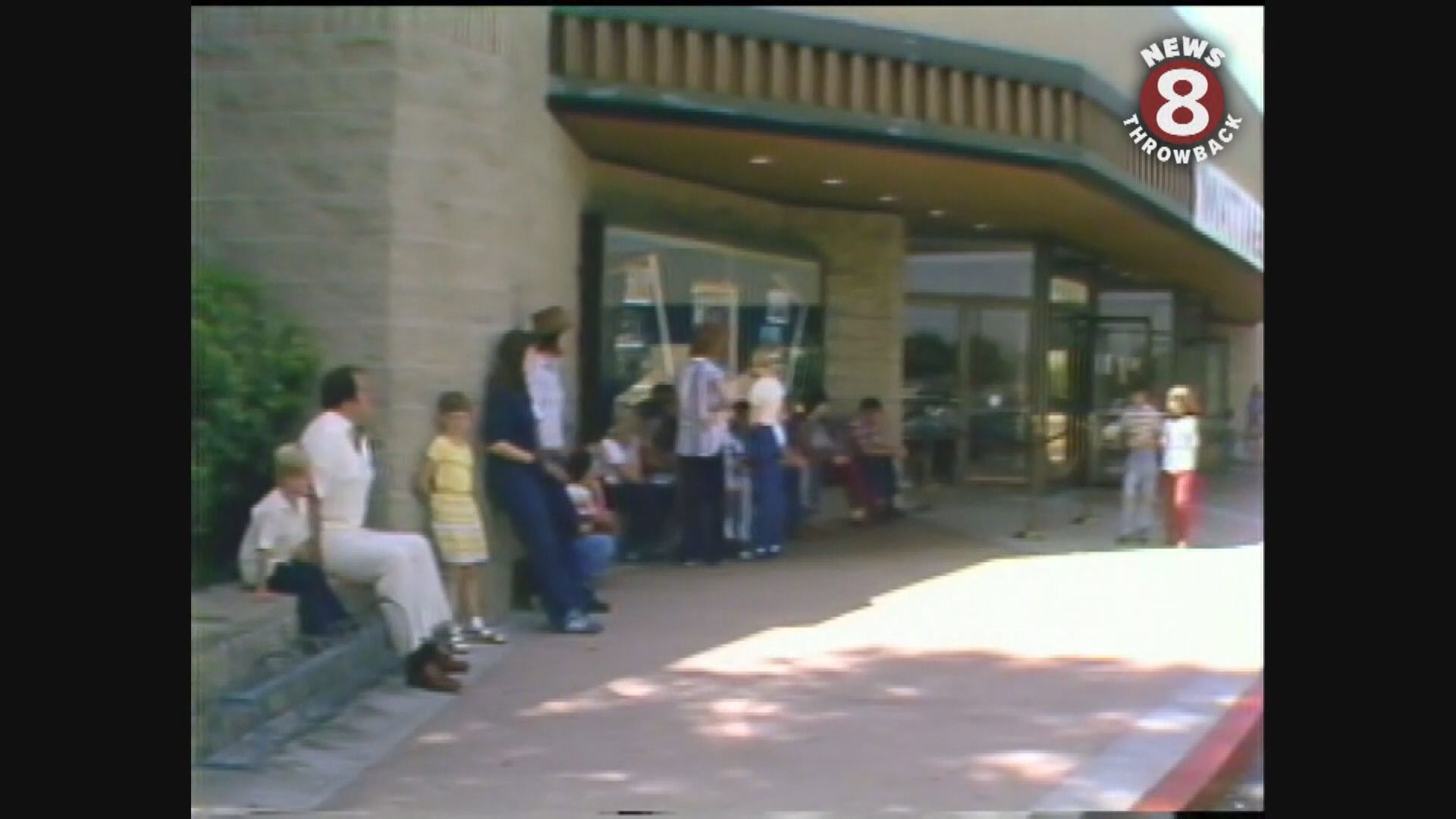 Excitement was in the air when the 1977 hit movie returned to theaters in August 1979. Shirley Clum talked to excited fans at Parkway Plaza in El Cajon.