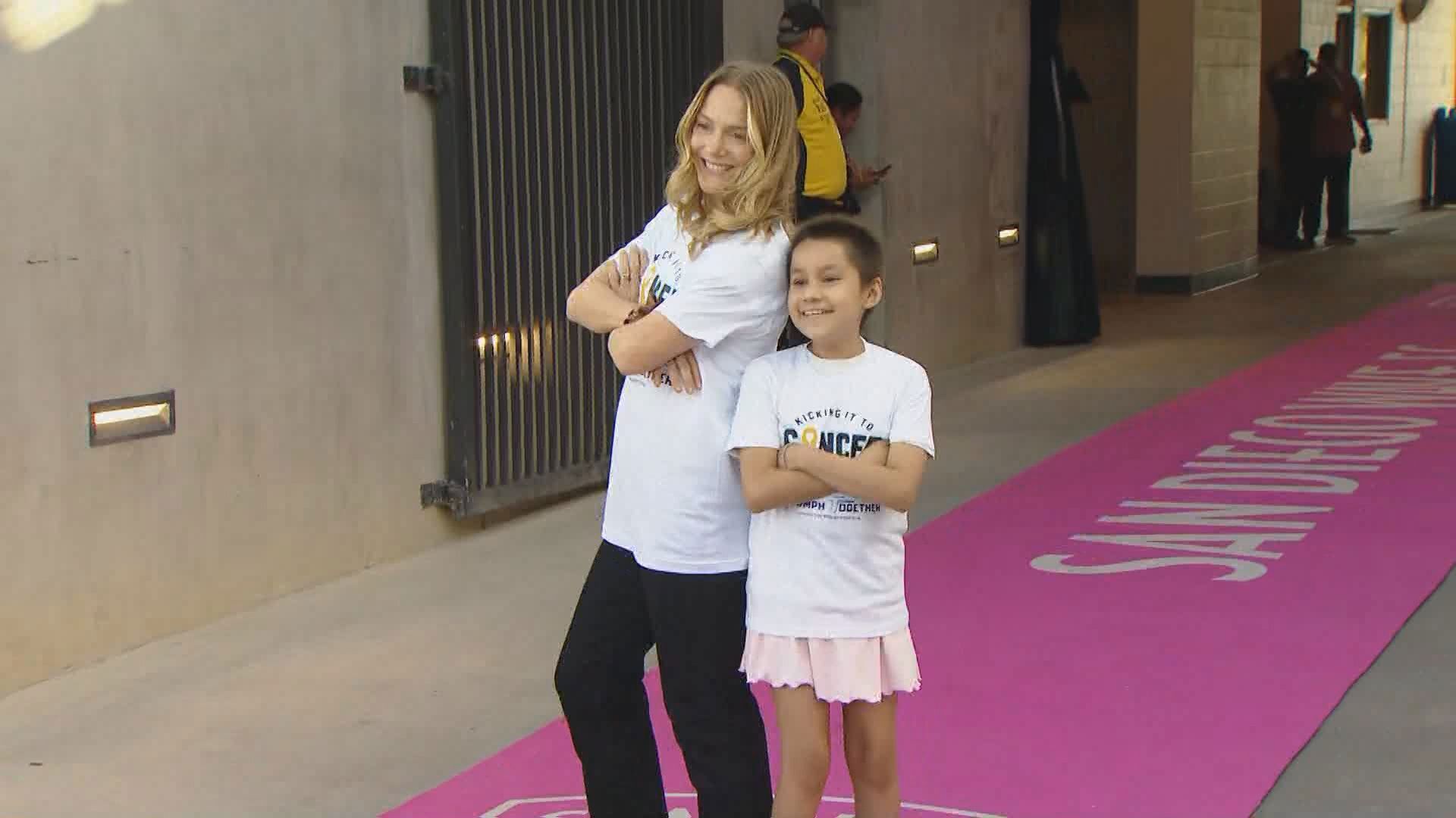 San Diego Wave players share special moment with kids battling cancer ...