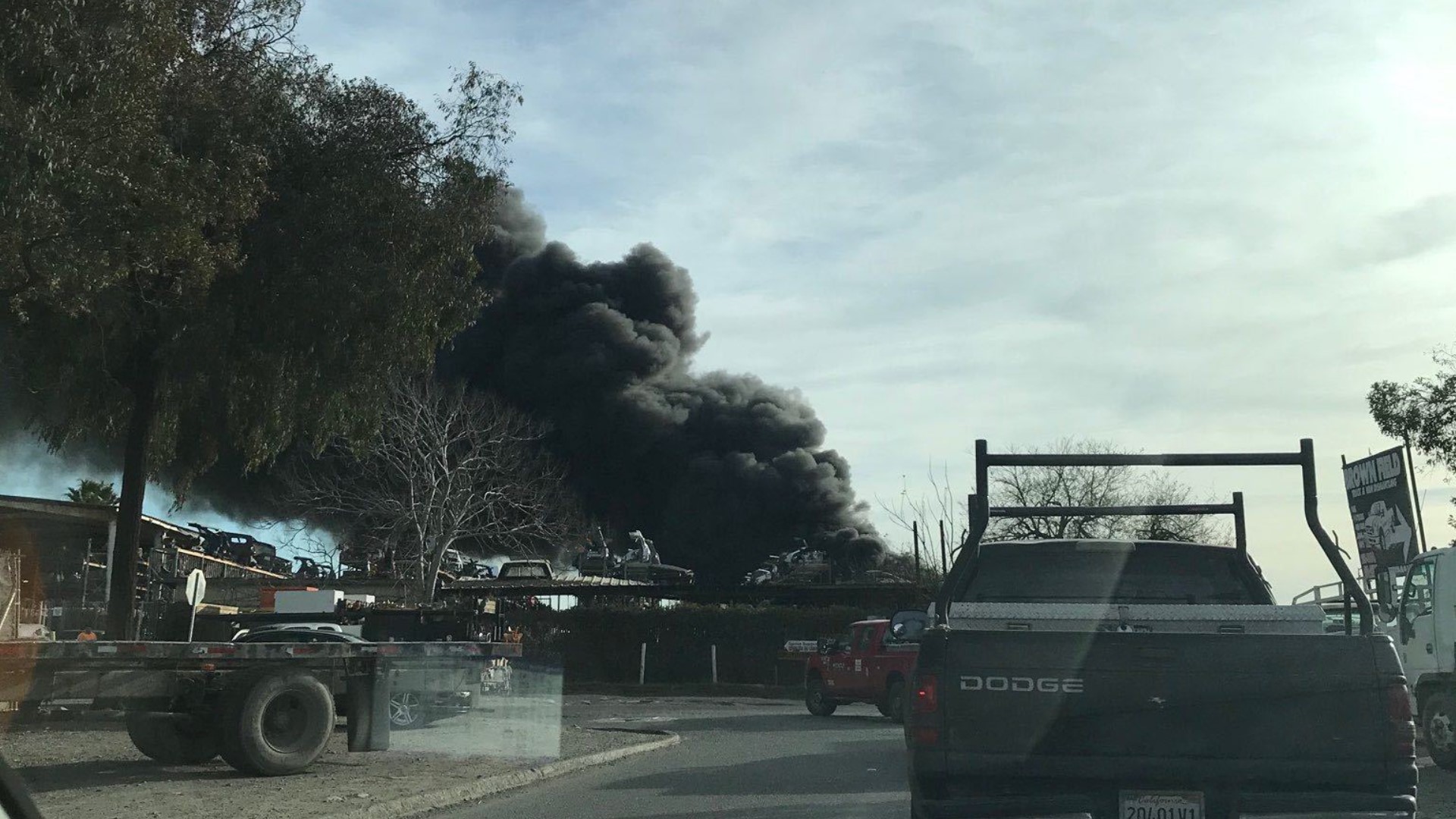 Fire breaks out at an Otay Mesa junk yard | cbs8.com