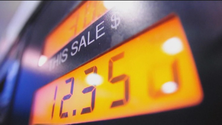 Gas prices in San Diego rise to highest amount since December
