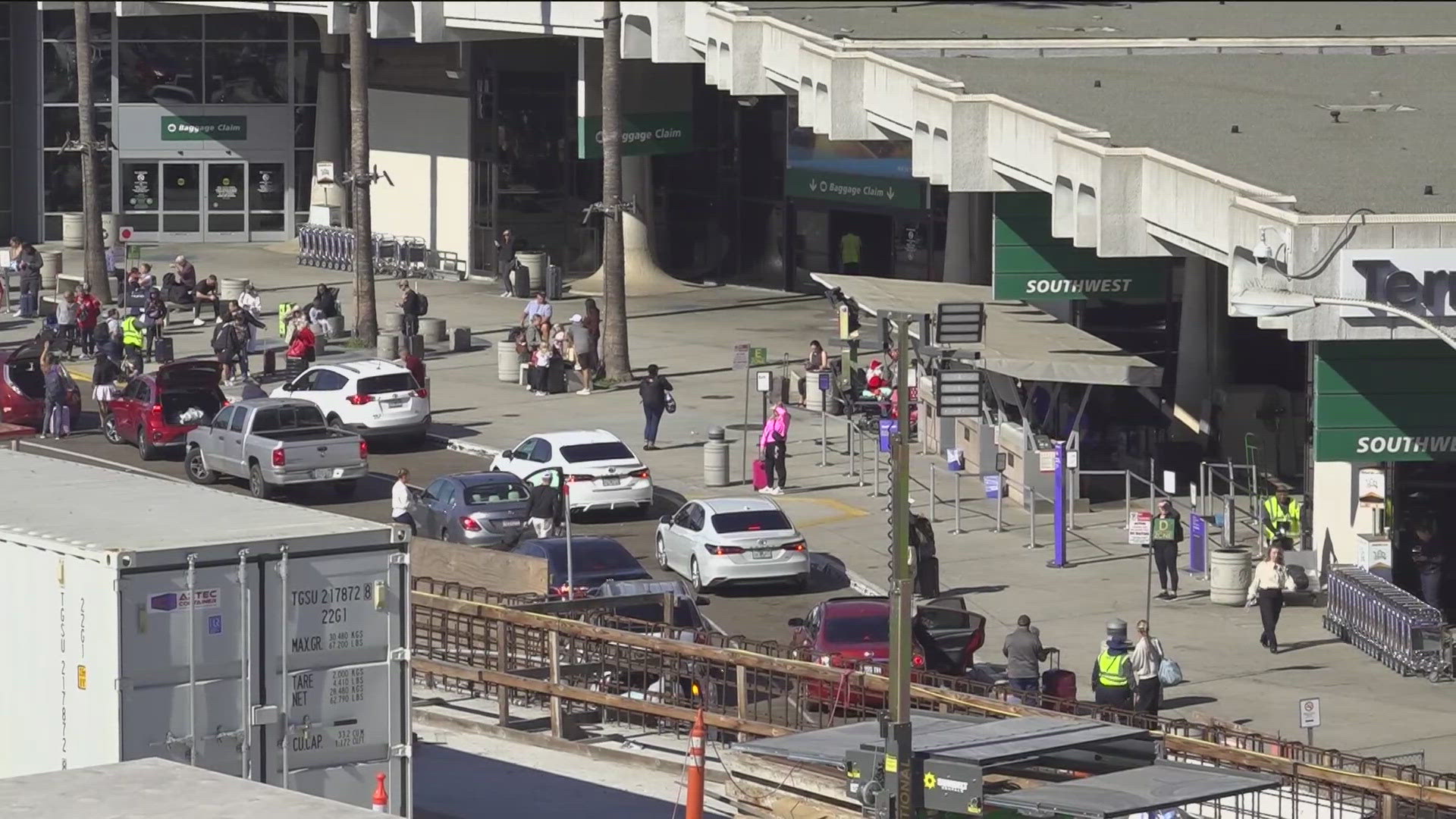 Terminal construction adds challenge as holiday passenger count expected to jump 12.5% above pre-pandemic levels.