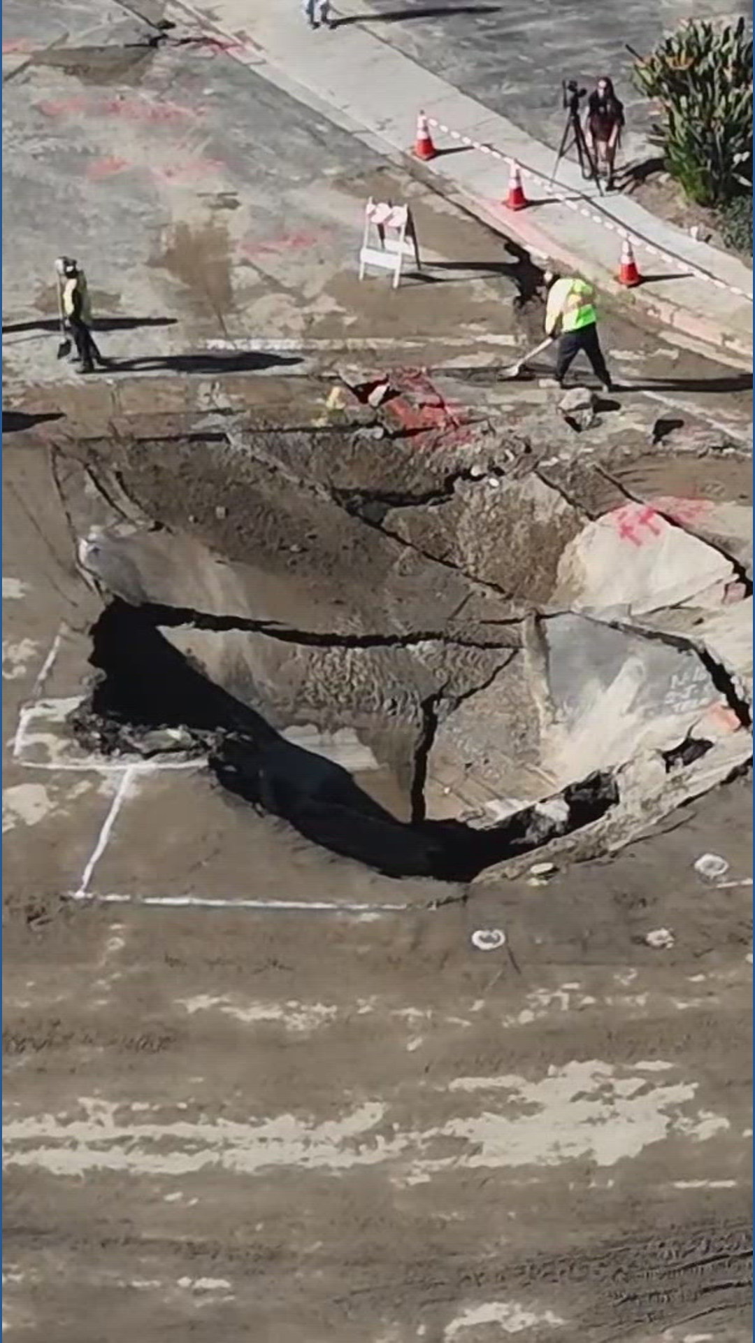 Sink Hole San Diegonull