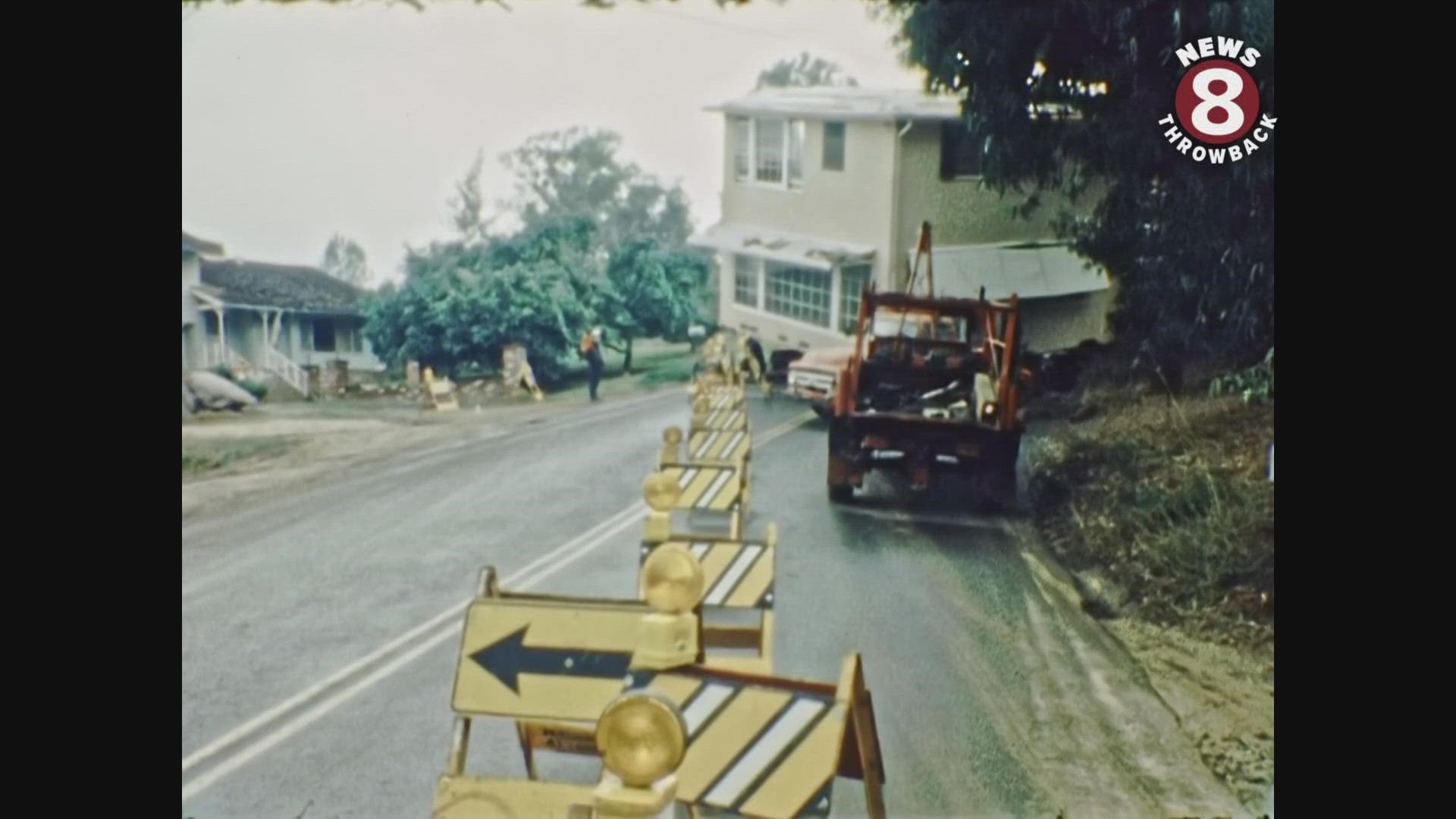 A big house moves from Mission Hills to La Mesa in San Diego, 1967
