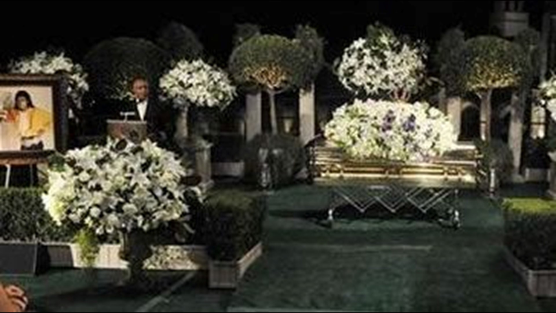 Celebrity friends, family say goodbye as Michael Jackson is buried