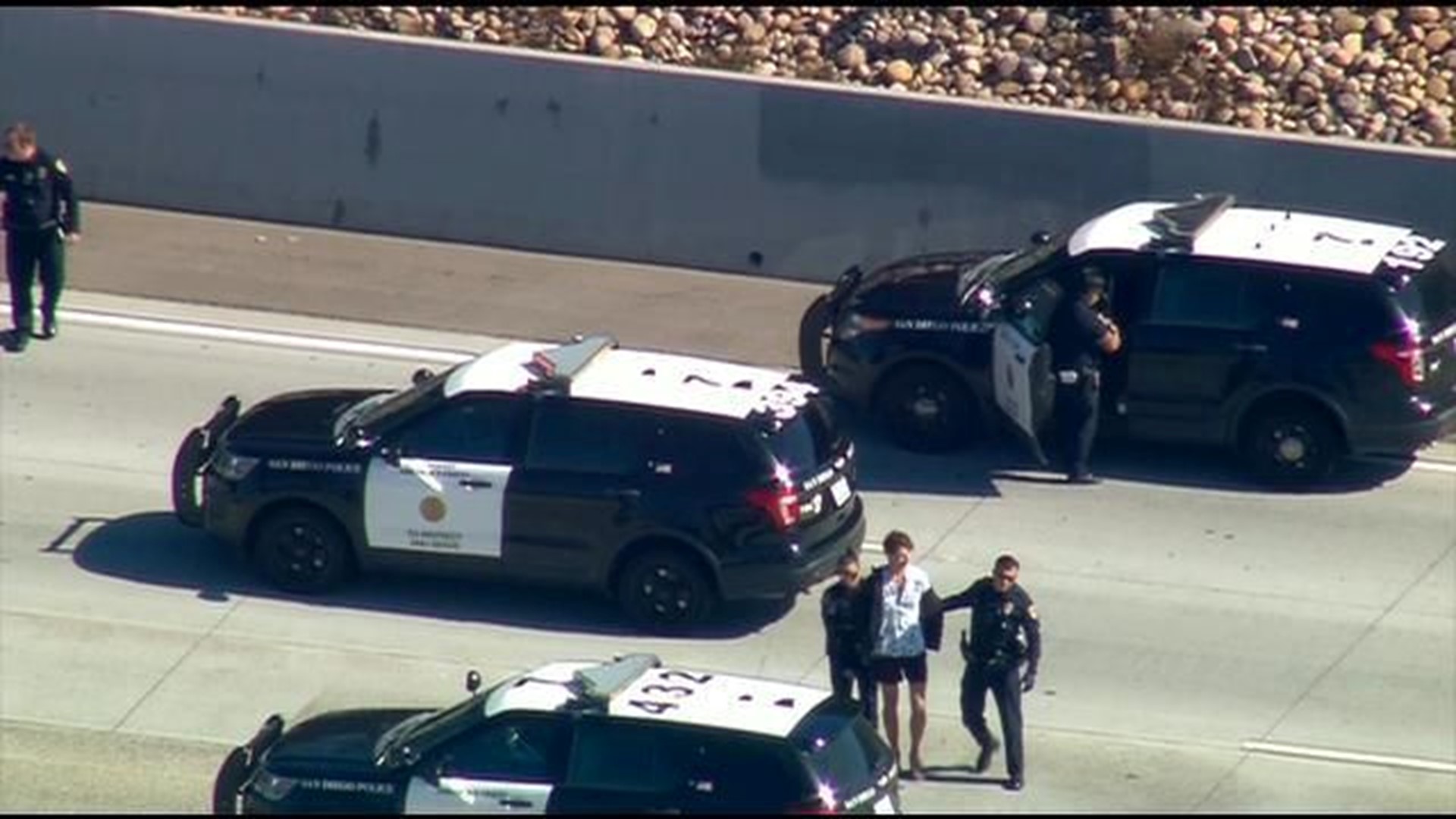 San Diego police pursuit ends with suspect in custody