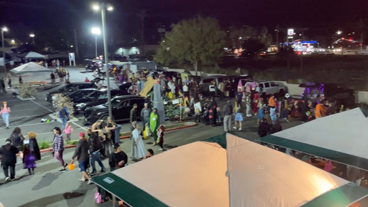 Oasis Church in El Cajon welcomes thousands of people to trunk-or-treat