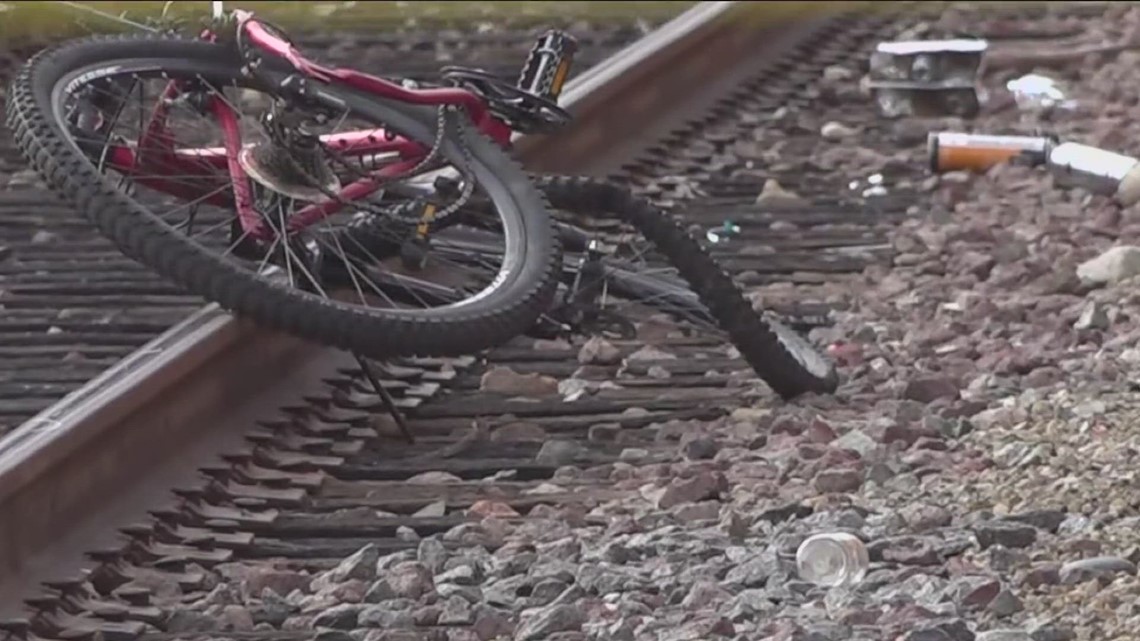 Bicyclist killed by Coaster train in San Diego | cbs8.com