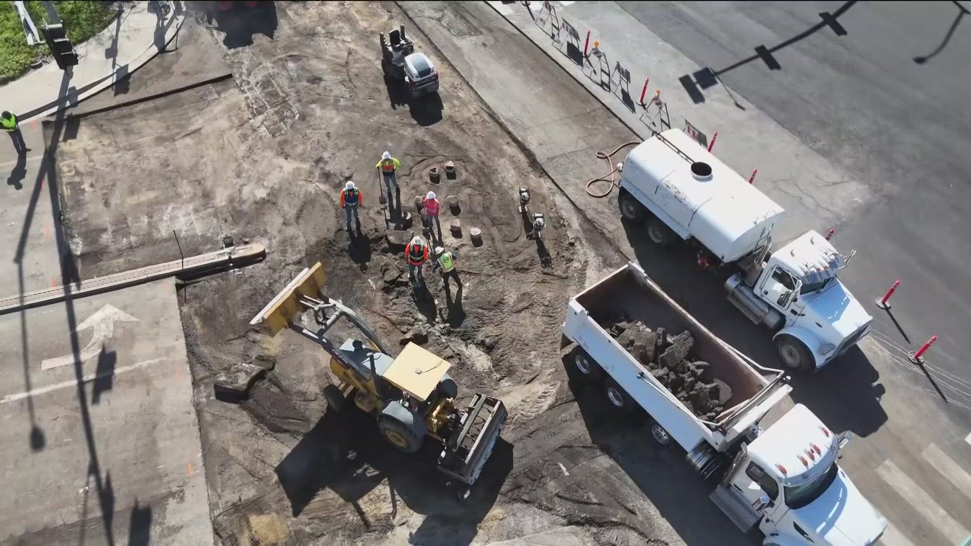 Carlsbad declares emergency after water main break causes major road ...