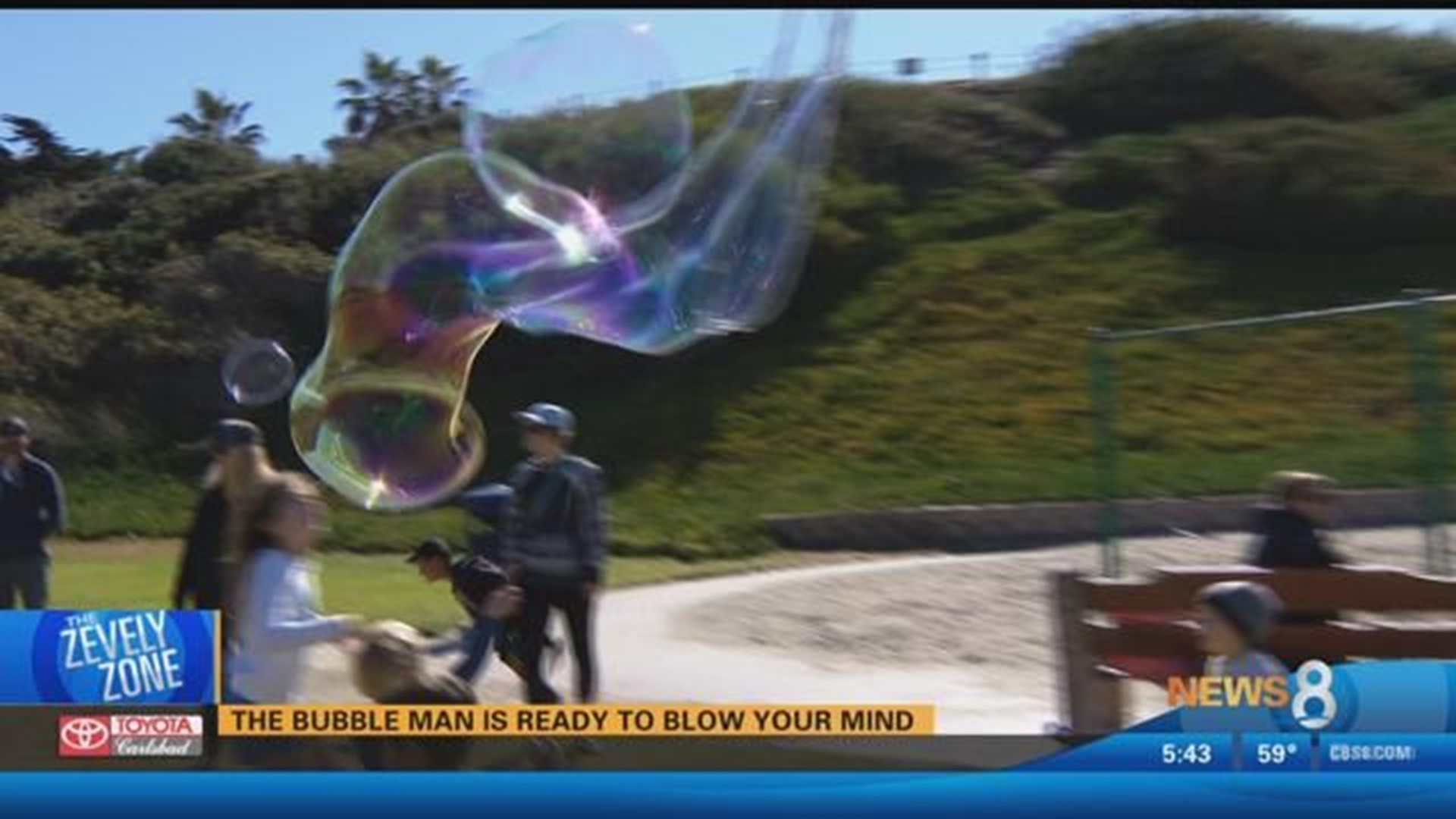 The 'Bubble Man' is ready to blow your mind