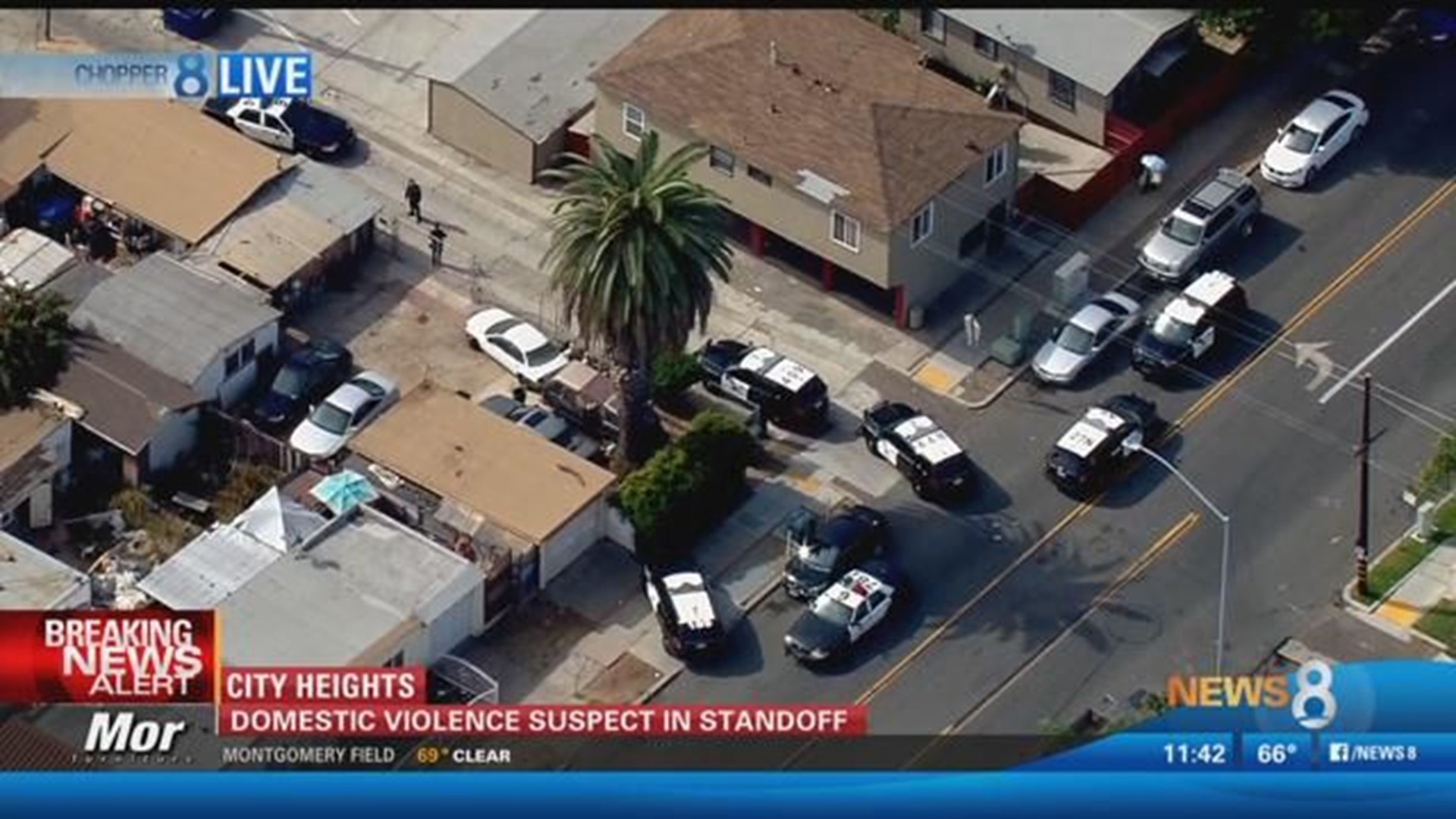 Stabbing suspect surrenders after brief standoff in City Heights | cbs8.com