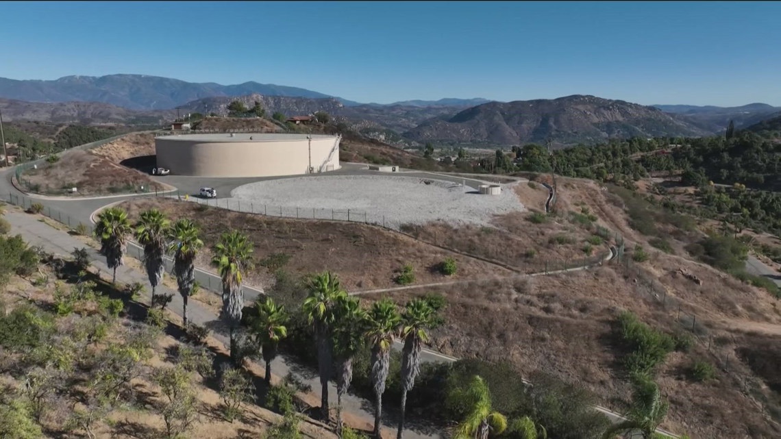 Tank California San Diego wildfire-fighting tank saves homes in Fallbrook | cbs8.com
