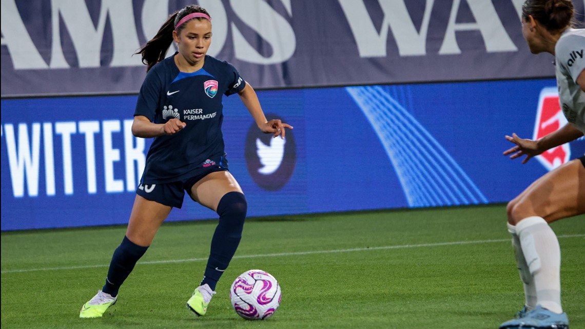 Melanie Barcenas, 15, Makes Professional Debut for San Diego Wave