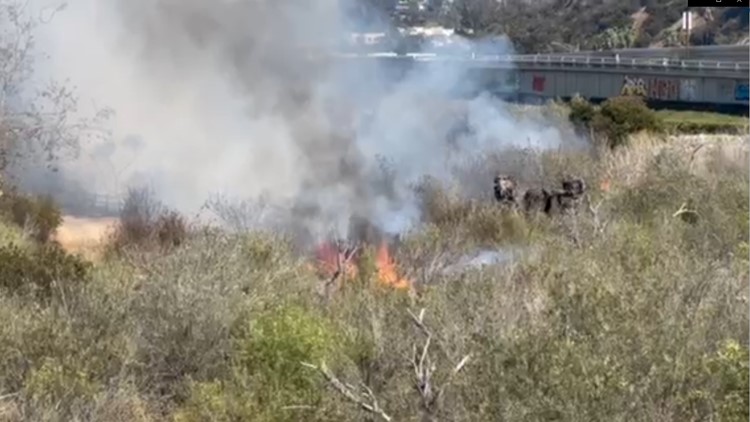 San Diego fire crews stop brush fire near I-8 and Morena Blvd