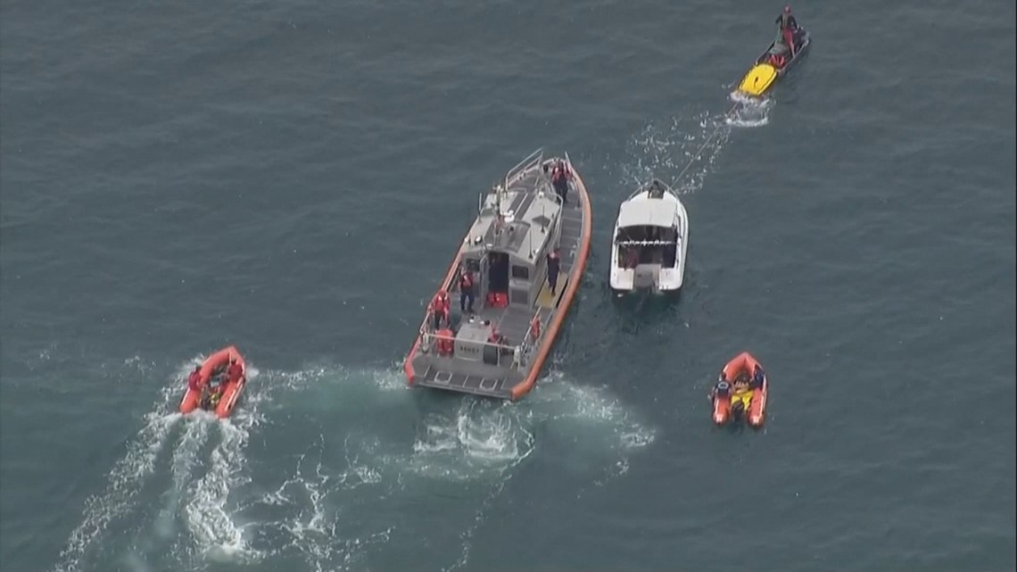 Several people detained on boat offshore of Solana Beach | cbs8.com