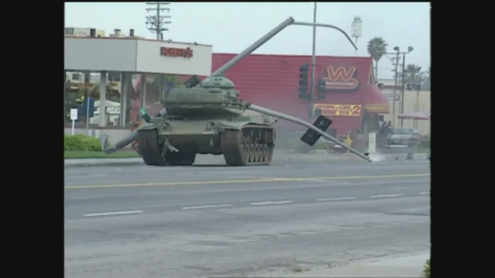 CBS 8 photojournalist recalls capturing footage of Army veteran's stolen tank chase that ended in tragedy on a San Diego freeway in 1995.