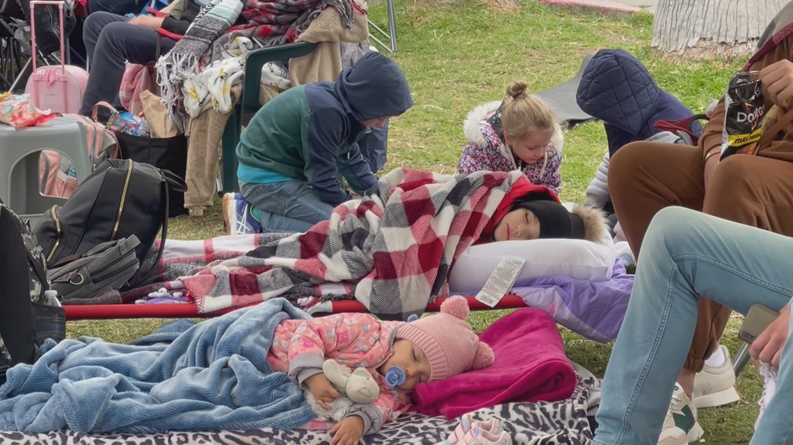 Ukrainian refugees waitlist getting longer at San Ysidro border - Vimarsana News