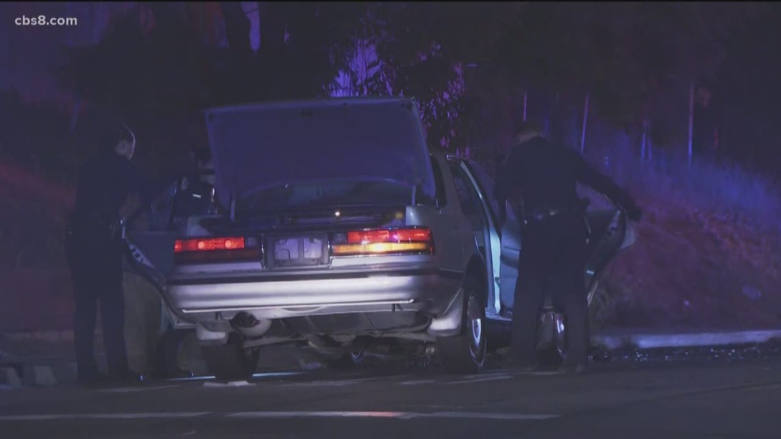 Police chase ends in crash in Valencia Park | cbs8.com