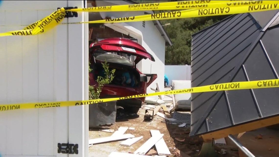 Dramatic video captures crash that sent 6 to hospital and vehicle into Clairemont home