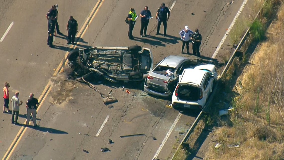 Man Killed In 3 Vehicle Crash On Genesee Avenue