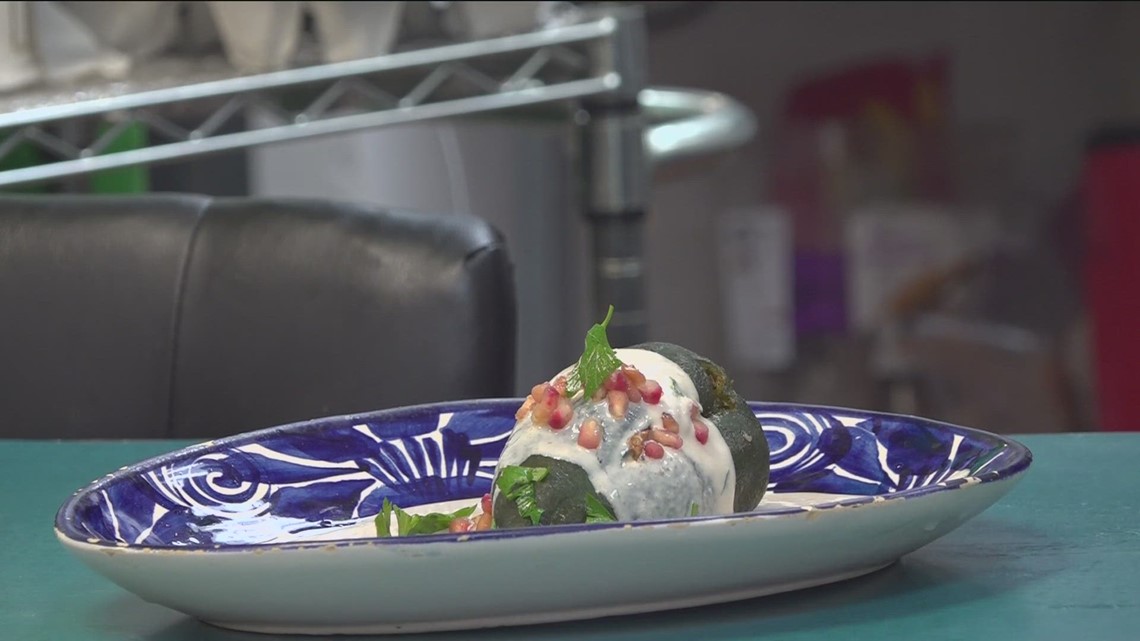 El Borrego Restaurant preps Chiles en Nogada for MX Independence - Vimarsana News