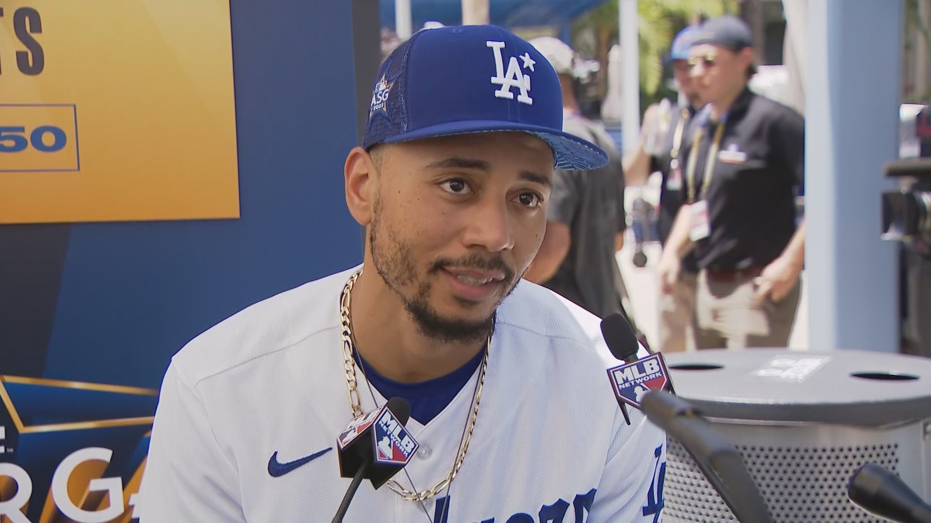 Dodgers News: Mookie Betts Uses T-Shirt At 2022 MLB All-Star Game
