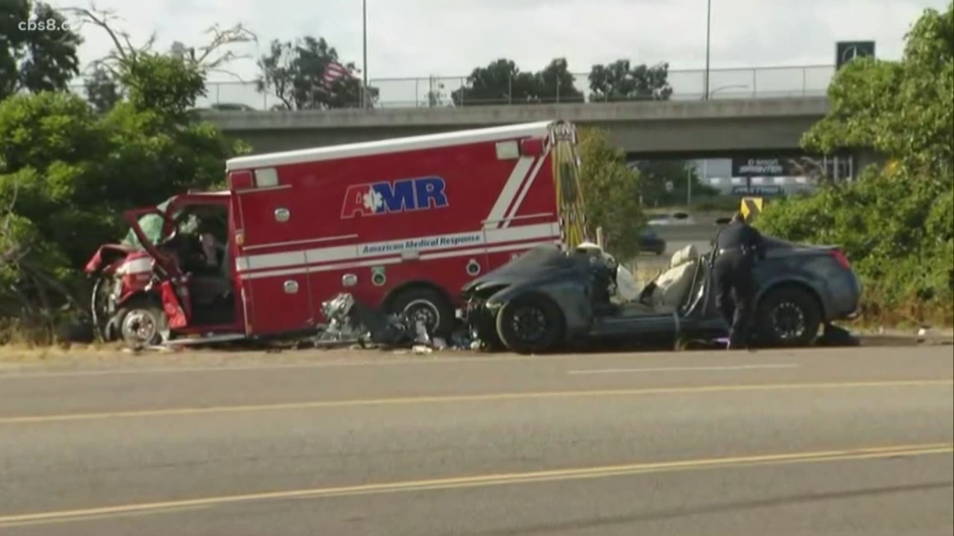 5 Injured in Kearny Mesa collision involving ambulance