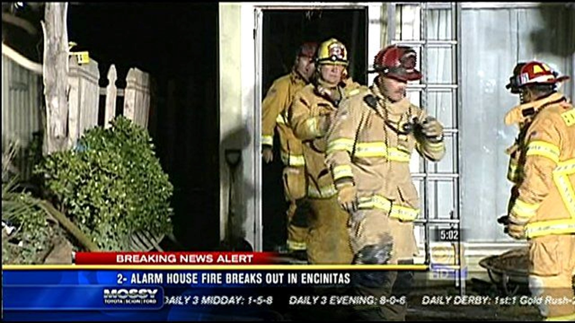 2 alarm house fire breaks out in Encinitas