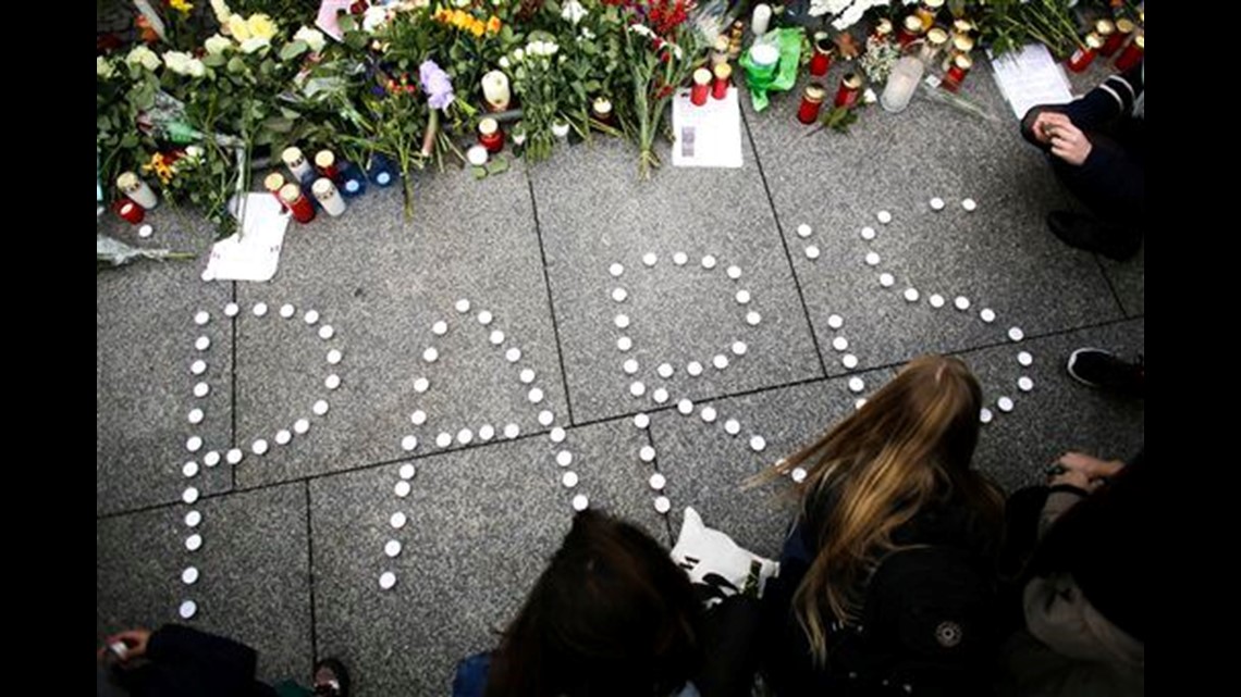 Prosecutor Death toll in Paris attacks hits 129; 352 hurt(01)