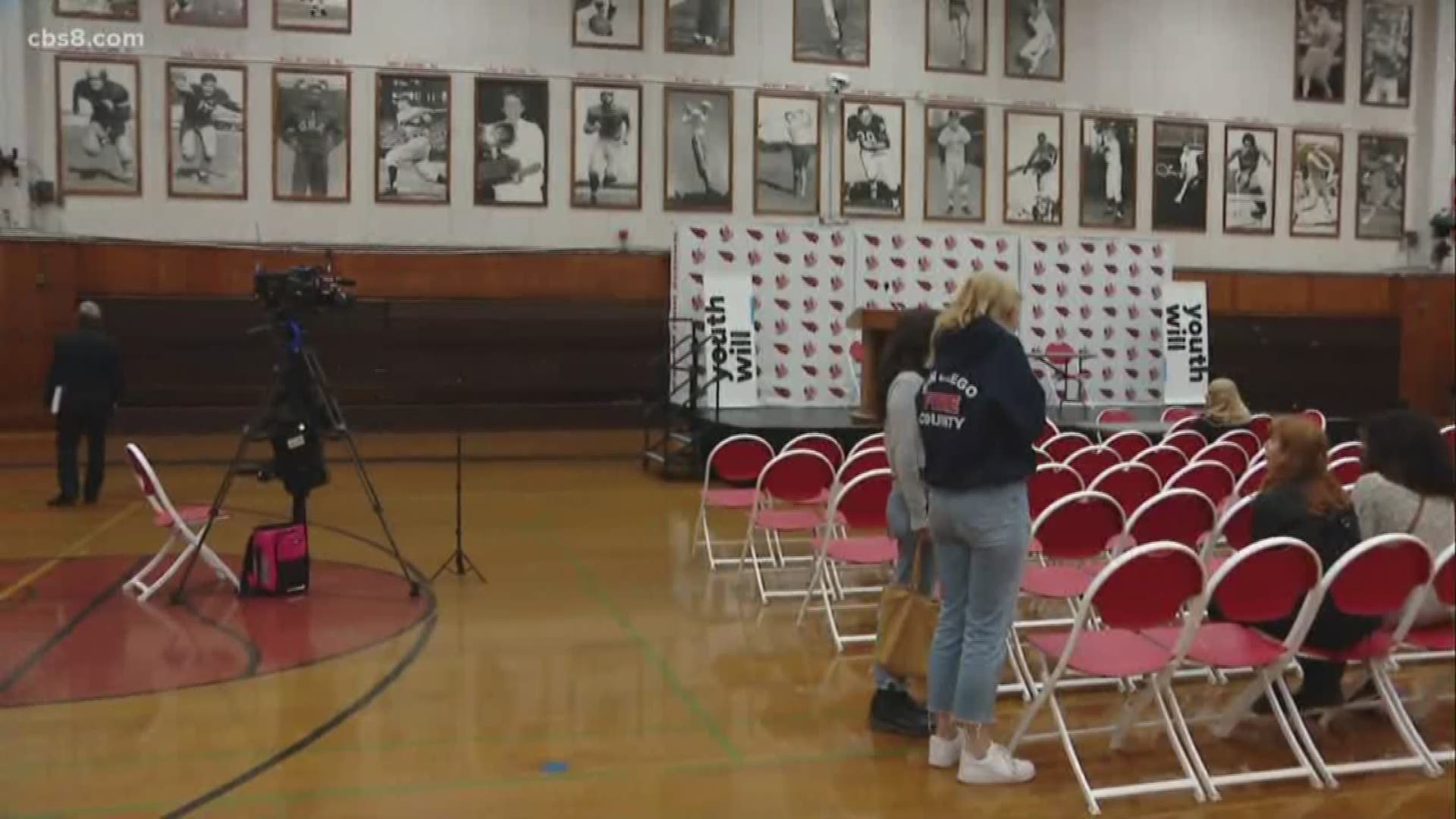 Hoover High School students are hosting their own mayoral forum on Thursday.