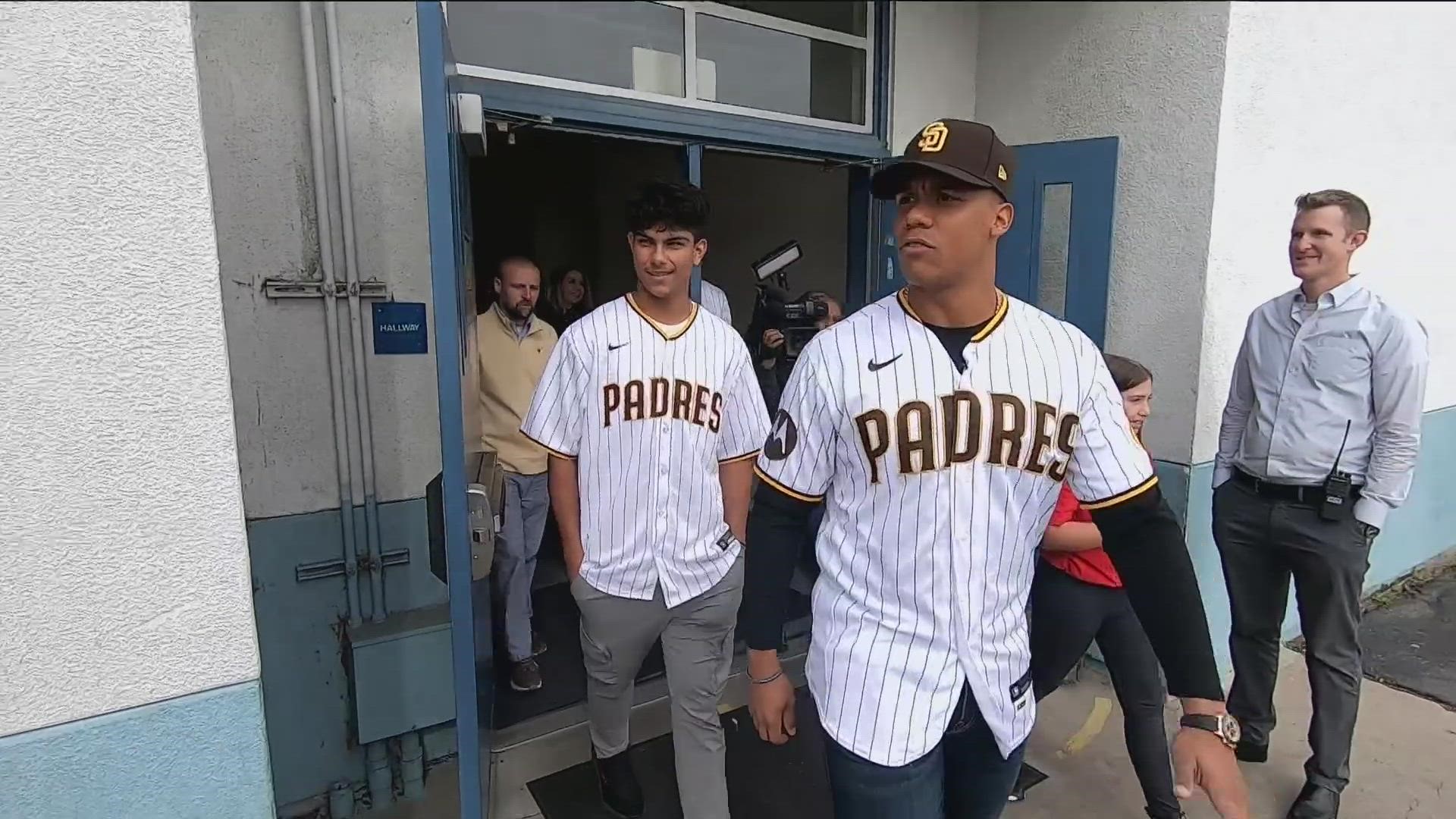 A record-breaking 140,000 San Diego Padres fans are expected to take over Downtown San Diego on Saturday for Padres FanFest at Petco Park.