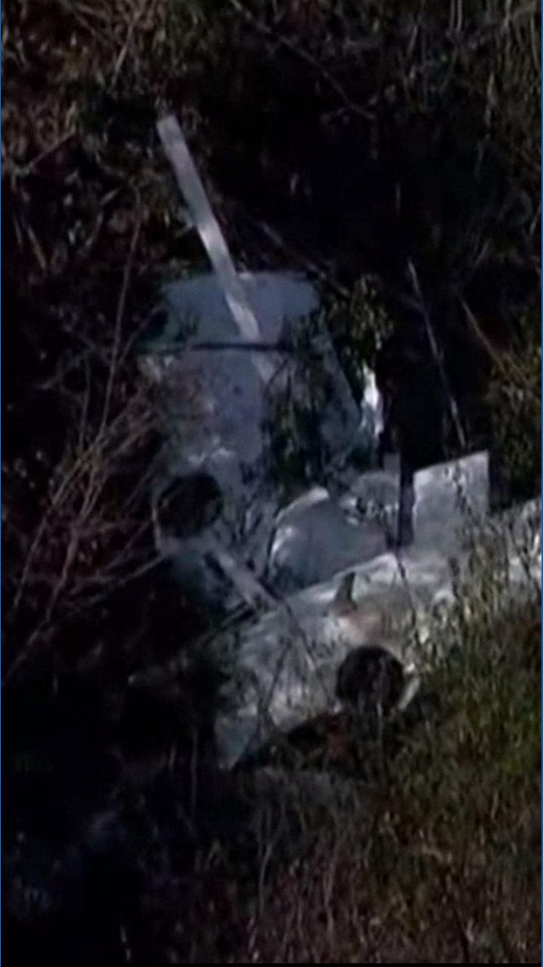 Airplane crash in Fallbrook sparks road closures | cbs8.com