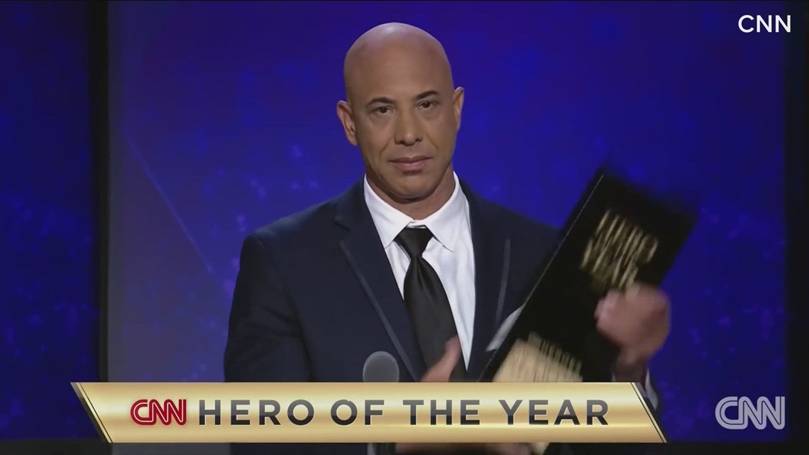 CNN Hero of the Year is a San Diego street veterinarian