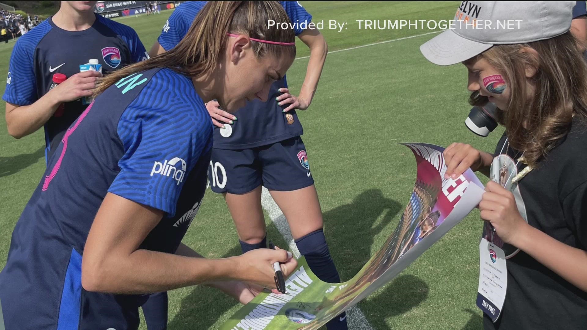 Soccer stars Alex Morgan and Megan Rapinoe made a 10-year old girl's dreams come true.