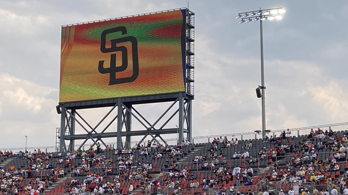 Padres outslug Giants in Mexico in 11-home run game