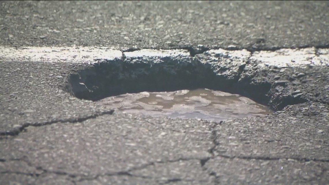 Auditor recommends changes to San Diego's pothole protocol - Vimarsana News
